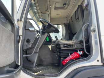 Camion porteur Volvo FM9.300 