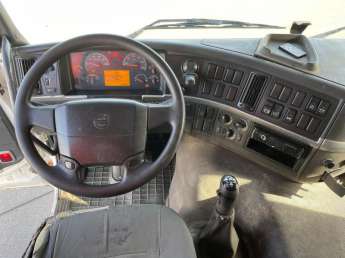 Camion porteur Volvo FM9.300 