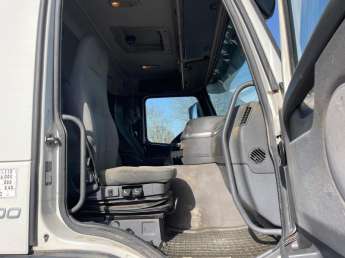 Camion porteur Volvo FM9.300 