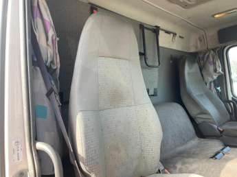 Camion porteur Volvo FM9.300 