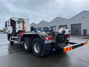 Camion porteur Renault C460 