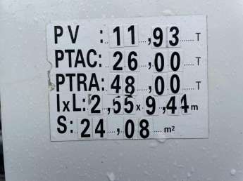 Camion porteur Renault C460 