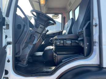 Camion porteur Iveco EUROCARGO 140E22 