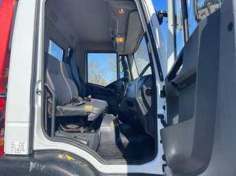 Camion porteur Iveco EUROCARGO 140E22 