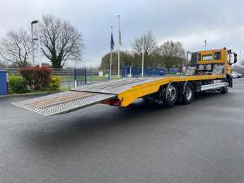 Camion porteur Iveco STRALIS 260S36 