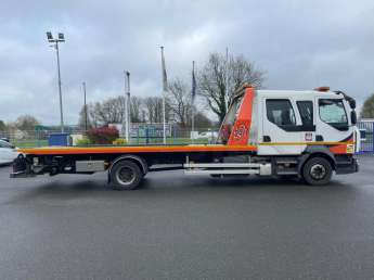 Camion porteur Renault D240 