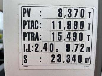 Camion porteur Renault D240 