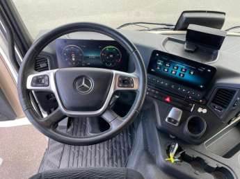 Camion porteur Mercedes ACTROS 25.40 