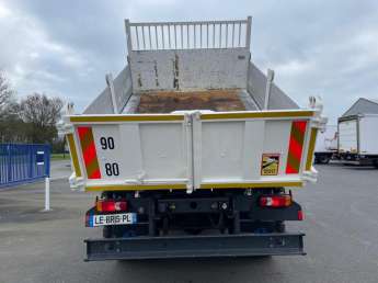 Camion porteur Renault D240 NARROW 