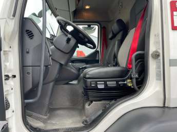 Camion porteur Renault D240 NARROW 