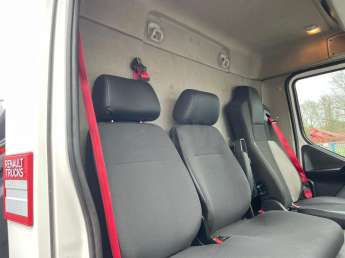 Camion porteur Renault D240 NARROW 