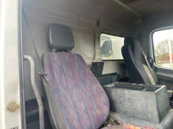 Camion porteur Mercedes ATGEO 13.18 