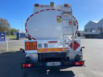 Camion porteur Renault D210 