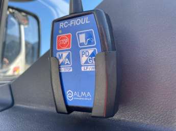 Camion porteur Renault D210 