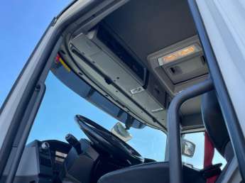 Camion porteur Renault k380 