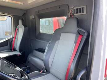 Camion porteur Renault k380 