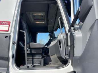 Camion porteur Renault k380 