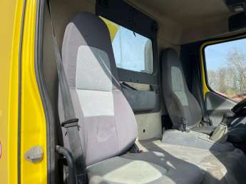 Camion porteur Renault MIDLUM 220.14 