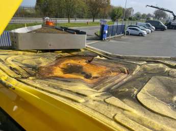 Camion porteur Renault MIDLUM 220.14 