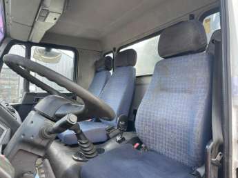 Camion porteur MAN LE 10.180 