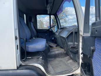 Camion porteur MAN LE 10.180 