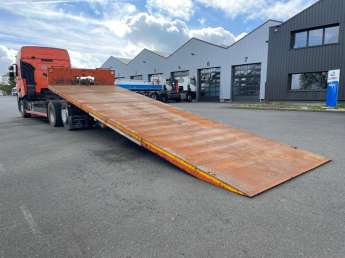 Camion porteur Renault T460 