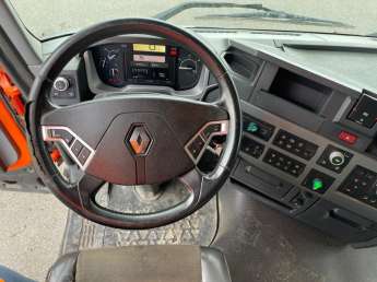 Camion porteur Renault T460 