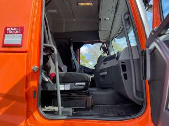 Camion porteur Renault T460 