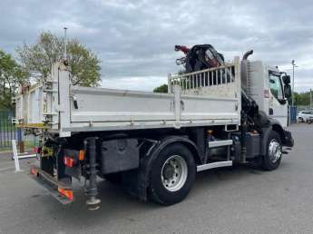 Camion porteur Renault D250 