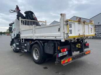 Camion porteur Renault D250 