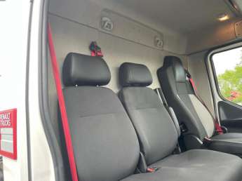 Camion porteur Renault D250 