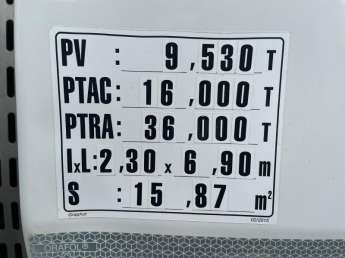 Camion porteur Renault D250 