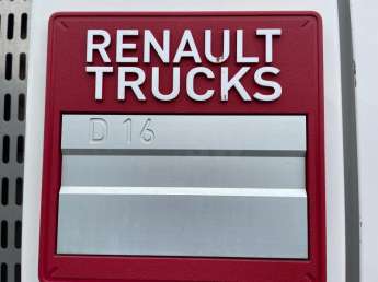 Camion porteur Renault D250 