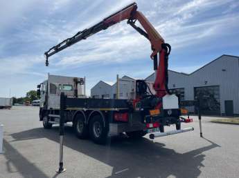 Camion porteur Renault C380 