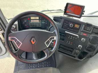 Camion porteur Renault C380 