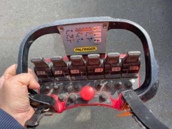 Camion porteur Renault C380 