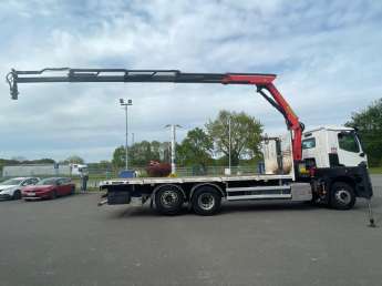 Camion porteur Renault C380 