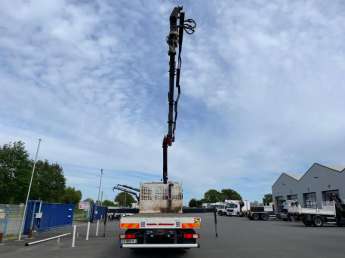 Camion porteur Renault C380 