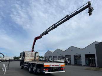 Camion porteur Renault C380 