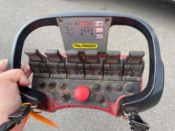 Camion porteur Renault C380 