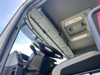 Camion porteur Renault C430 