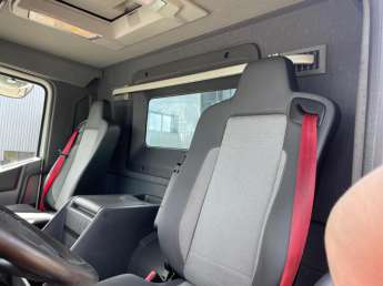 Camion porteur Renault C430 