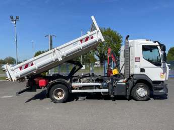 Camion porteur Renault D240 