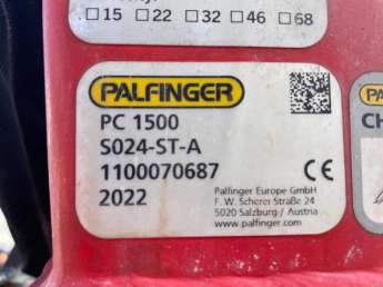 Camion porteur Renault D240 