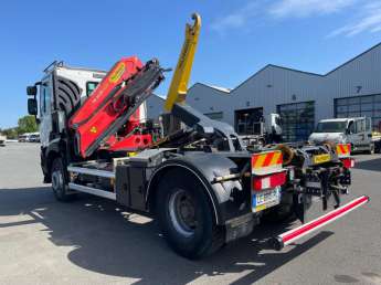 Camion porteur Renault C430 