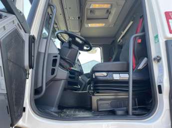 Camion porteur Renault C430 