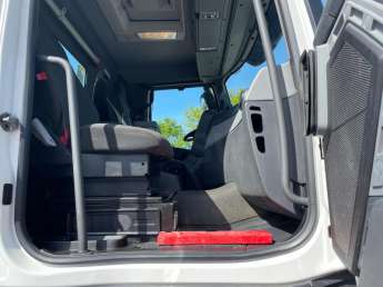 Camion porteur Renault C430 