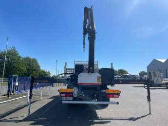 Camion porteur Renault C380 