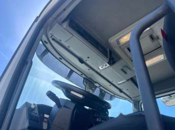 Camion porteur Renault C380 