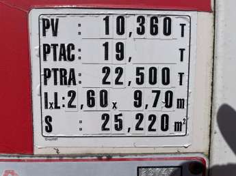 Camion porteur Scania P230 